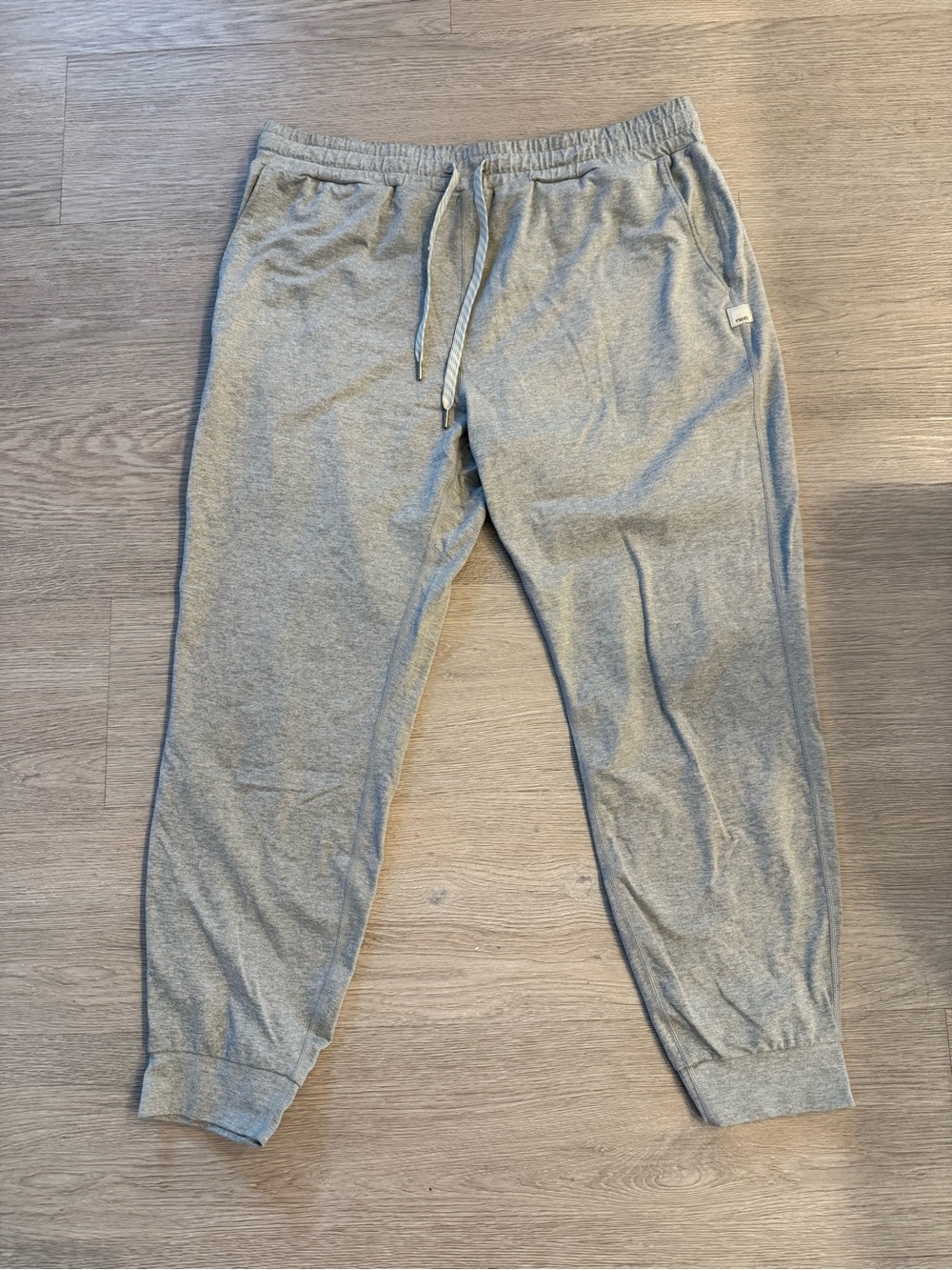 Vuori Light Gray Women’s Jogger Sweatpants